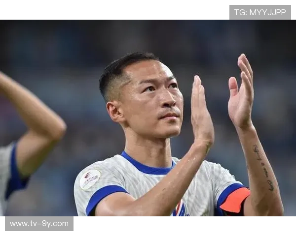 吴曦点球稳如磐石，申花老将续写国家队传奇