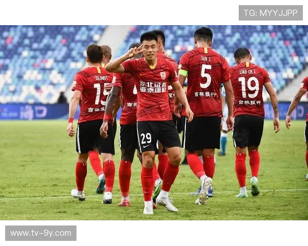 中超转播权打包销售模式成熟，全球覆盖范围扩大提升影响力