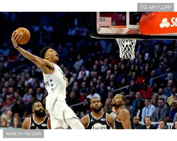 全明星名人赛字母哥队65-58胜出,林书豪退役后首秀得12分 全明星名人赛字母哥队65-58胜出,林书豪退役后首秀得12分